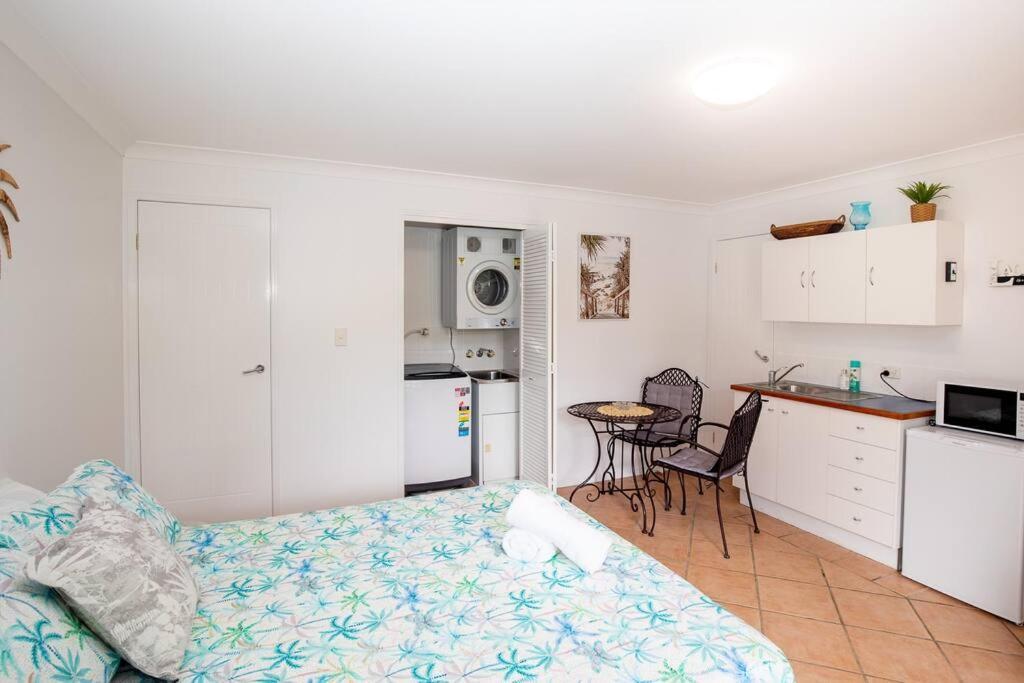 Gorgeous Studio + 100M To Beach + Pool Point Lookout Eksteriør billede